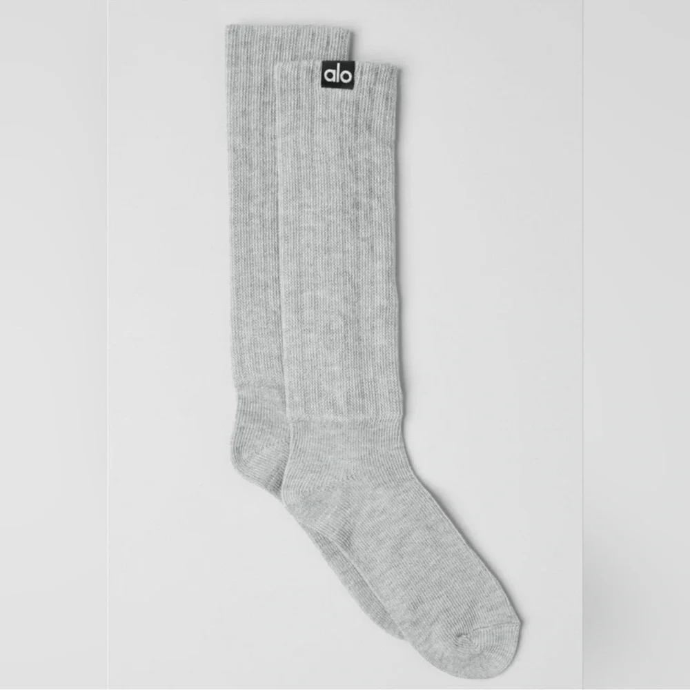 ALO Yoga Athletic Heather Gray Unisex Scrunch Socks Medium NWT (authentic)